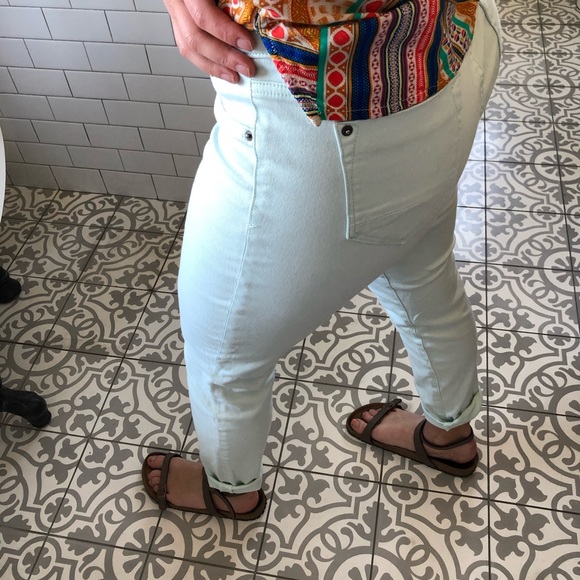 Light blue jeans - Picture 4 of 4